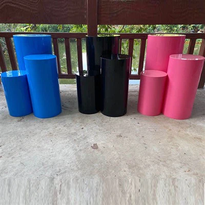 Svart rund piedestal